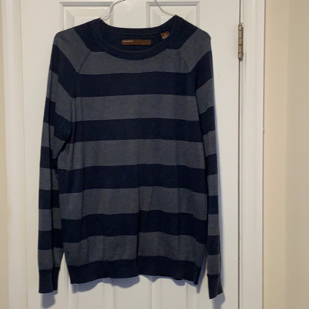 Perry Ellis 2 Stripe Sweatshirt. Sz. M